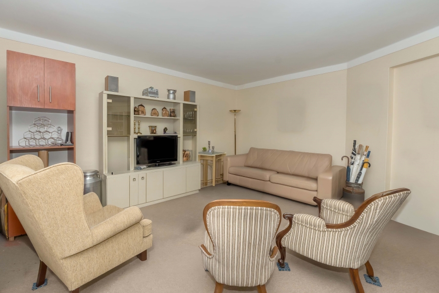 To Let 2 Bedroom Property for Rent in Three Anchor Bay Western Cape